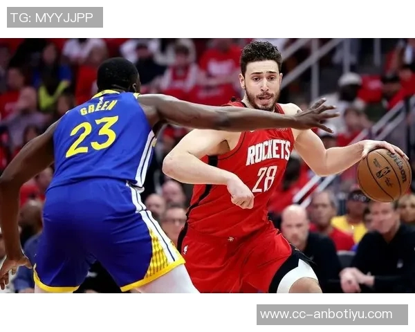 库巴挡拆战术再显威力科尔称赞两大球员关键时刻表现出色